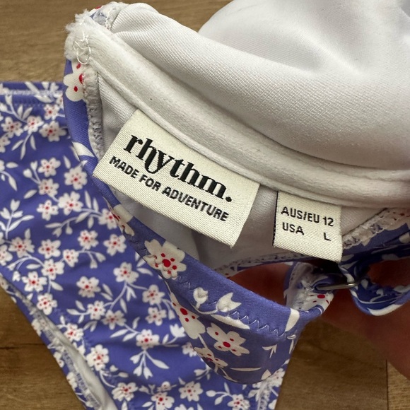 Rhythm Blue and White Bikini Set with Underwire Top - Picture 7 of 8
